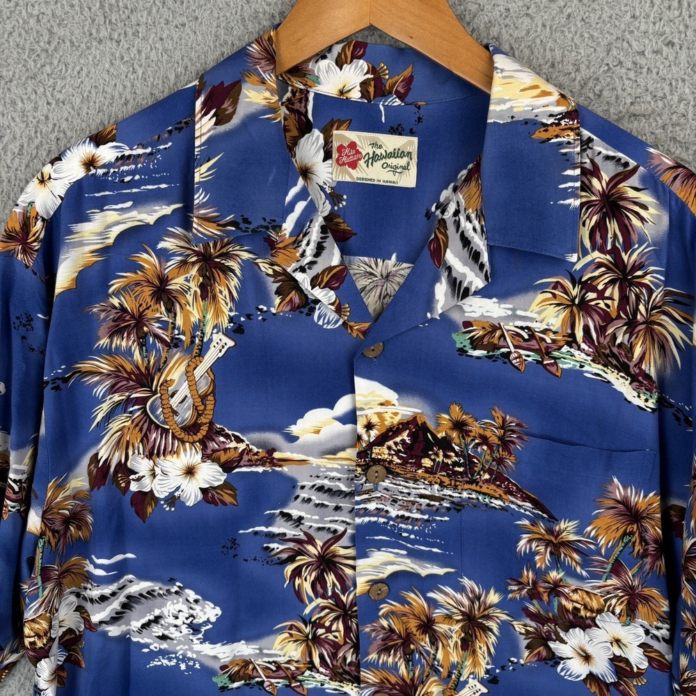 Vintage Hilo Hattie Camp Shirt Mens XL Blue 100% Rayon Hawaiian Aloha Island - Picture 2 of 7